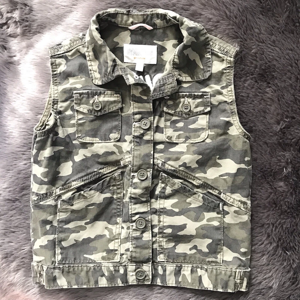 Chaleco bordado camuflaje Gymboree Go Outside talla pequeña (5-6) desgastado Foto 2 de 4