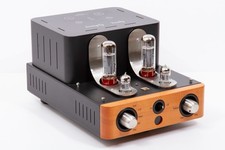 Unison Research Simply Italy integrated valve amplifier, ex display, remote, box