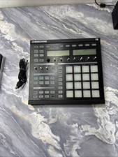 Native Instruments Maschine MK2 Black Groove Production Studio Drum Controller