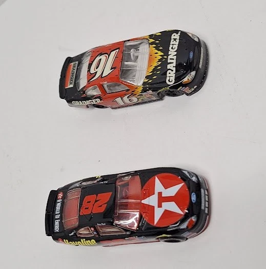 Racing Champions #28 Texaco 2001 Ford Taurus y #16 Grainger 1999 escala 1:64 Foto 4 de 4