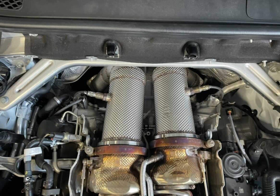 Lamborghini Urus 2018+ Sport Exhaust With Heat Shield
