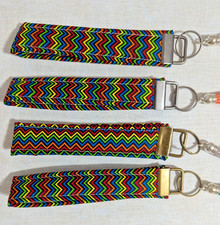 WRISTLET STRAP WITH KEYRING AND TASSEL - FUN COLOR ZIGZAG RAINBOW