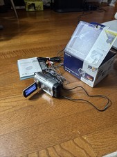 Sony Handyman DRC-DVD 408 NTSC Digital Video Camcorder