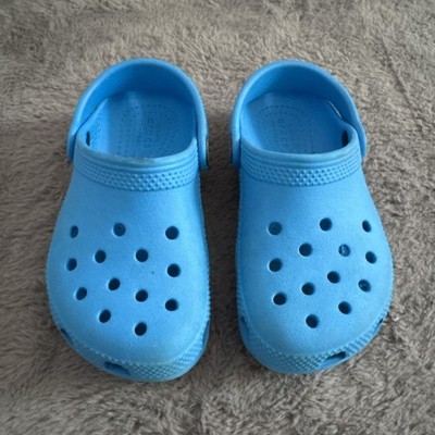 Kultige Kinder Crocs in Größe C9 in hellblau