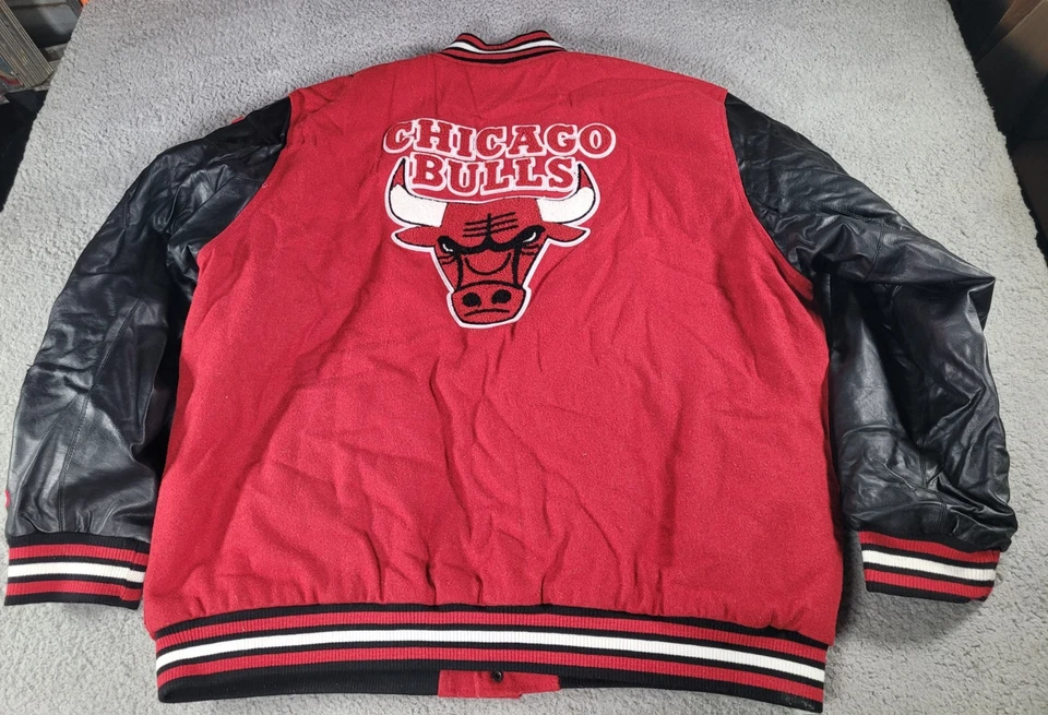 Unk NBA Chicago Bulls Men's Jacket Size XXL Varsity Bomber Style Wool Polyester - Image 2 of 4