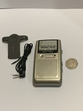VINTAGE AIWA D&Uuml;NNES RADIO AM (MW) - FM BAND eingebauter Lautsprecher