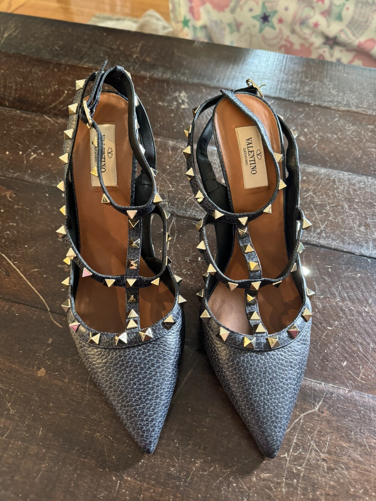 VALENTINO GARAVANI Rockstud Pumps Pure Blue Size 41