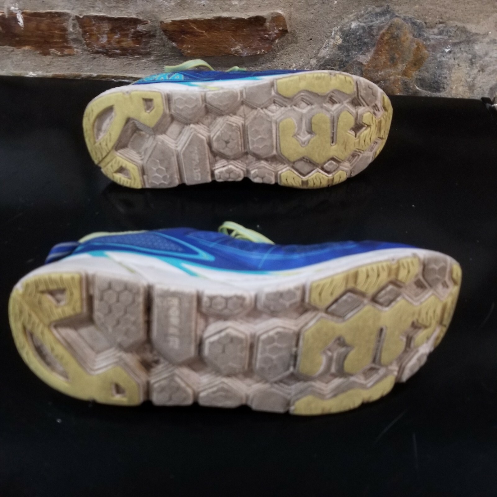 Hoka One One Clifton 2 Running Shoes Women’s Size 10 Blue Yellow thumbnail 5