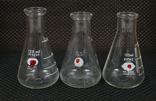 Pyrex Glass Graduated Erlenmeyer Flask, 125mL - Lot of 3