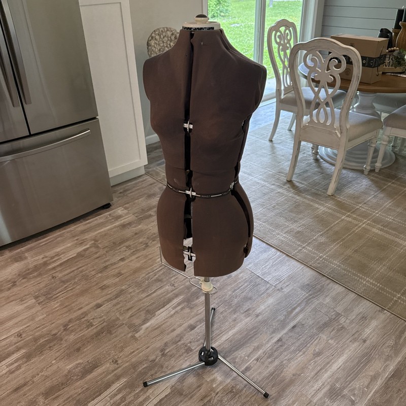 VTG DRITZ MY DOUBLE ADJUSTABLE DRESS FORM WITH ADJUSTABLE TRIPOD STAND. RARE.