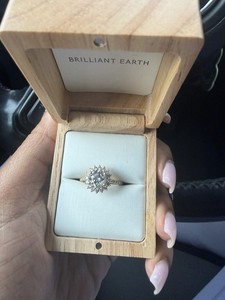 Brilliant Earth Sunburst Halo Diamond Ring 14k Yellow Gold GIA Sz 5.75