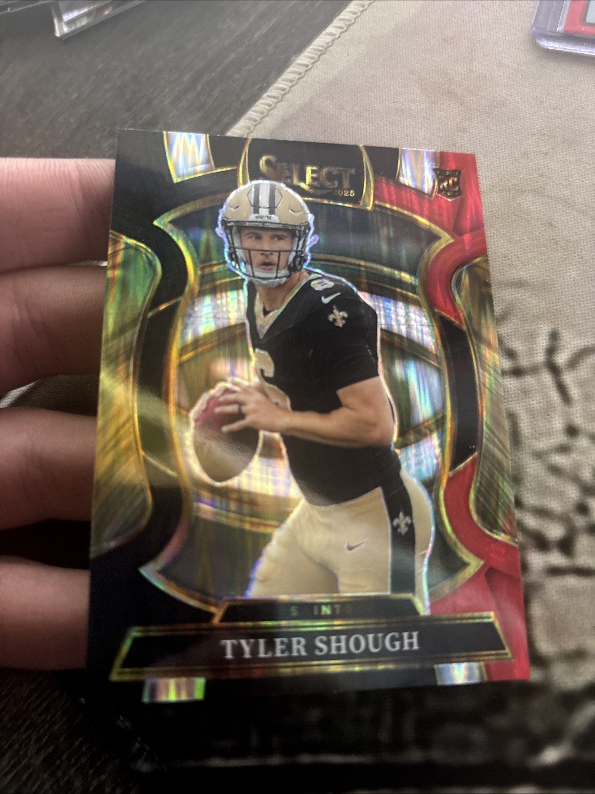 2025 Panini Select - Concourse Tyler Shough #41 Black & Red Shock Prizm (RC)