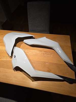Heck und Seitenteile Ducati Supersport 950s 2021/2024 Gebraucht Original