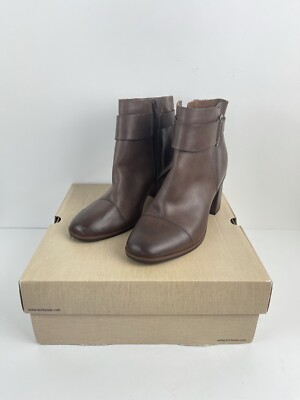 Kork-Ease Women's Size 8.5 Leather Decola Ankle Booties Brown Side Zip closure