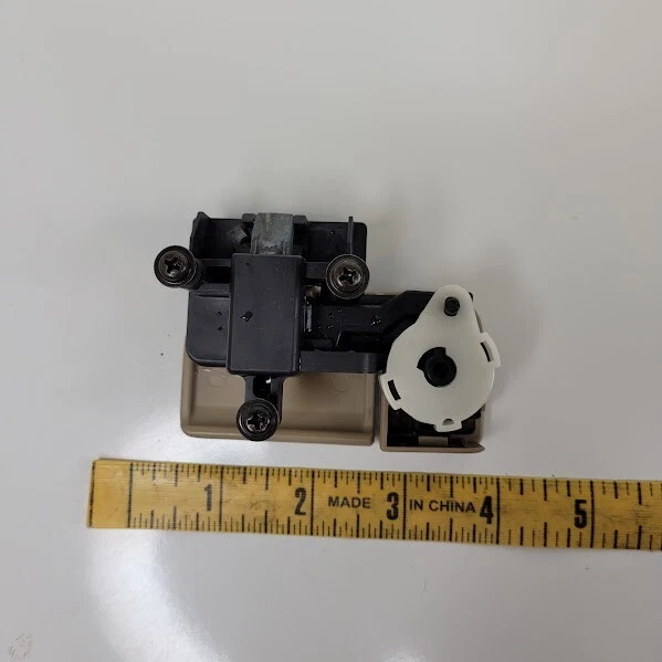 Mazda Protege 2001-2003 guantera compartimento manija pestillo beige sin llave Foto 4 de 4