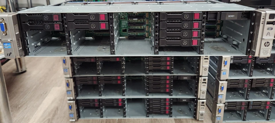 HP ProLiant DL380 G8 (4TB SAS, 2x Intel Xeon E5-2660, 2.00Ghz, 12 núcleos, 196GB) Foto 2 de 4