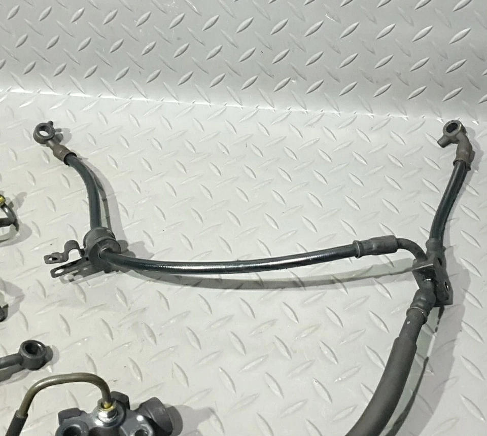 Mangueras y distribuidores de líneas de freno ABS delanteras y traseras Honda CBF 600 SA 2008-2013 Foto 2 de 4