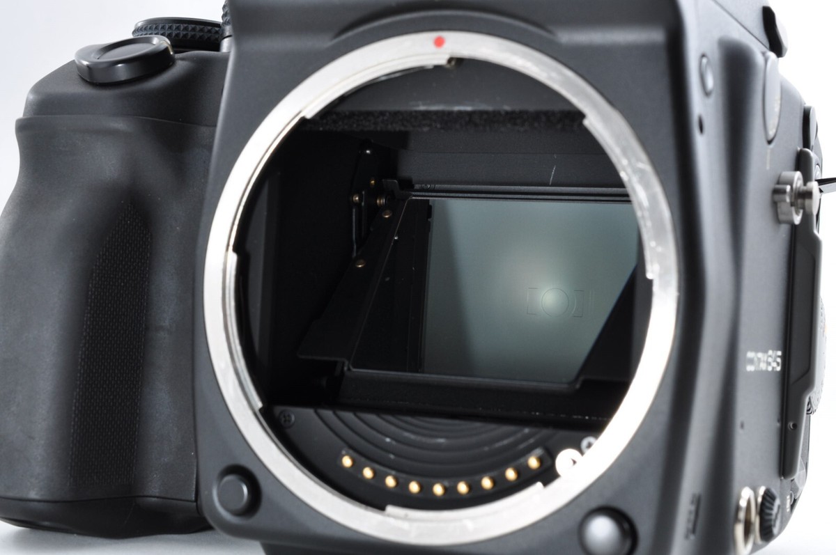 CONTAX 645, 45-90mm F/4.5 Zoom Lens w/Strap, Strobe From CONTAX 645, 45-90mm F/4.5 Zoom Lens w/Strap, Strobe From