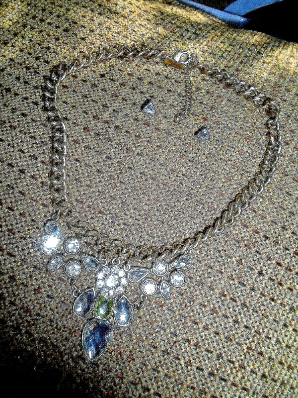 VTG. LANE BRYANT SHIMMER CLEAR RHINESTONE/CLUSTER LINK FRONT NECKLACE/EARRINGS
