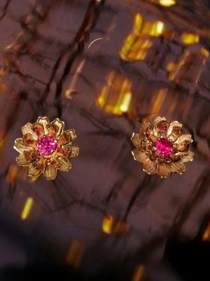 10K Solid Yellow Gold 3.3mm Wide Pink Ruby Flower Screw Back Earrings 2.2gm - Image 2 of 4