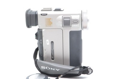 Sony Handcam Vision DCR-PC7 Camcorder Case Batteries Charger