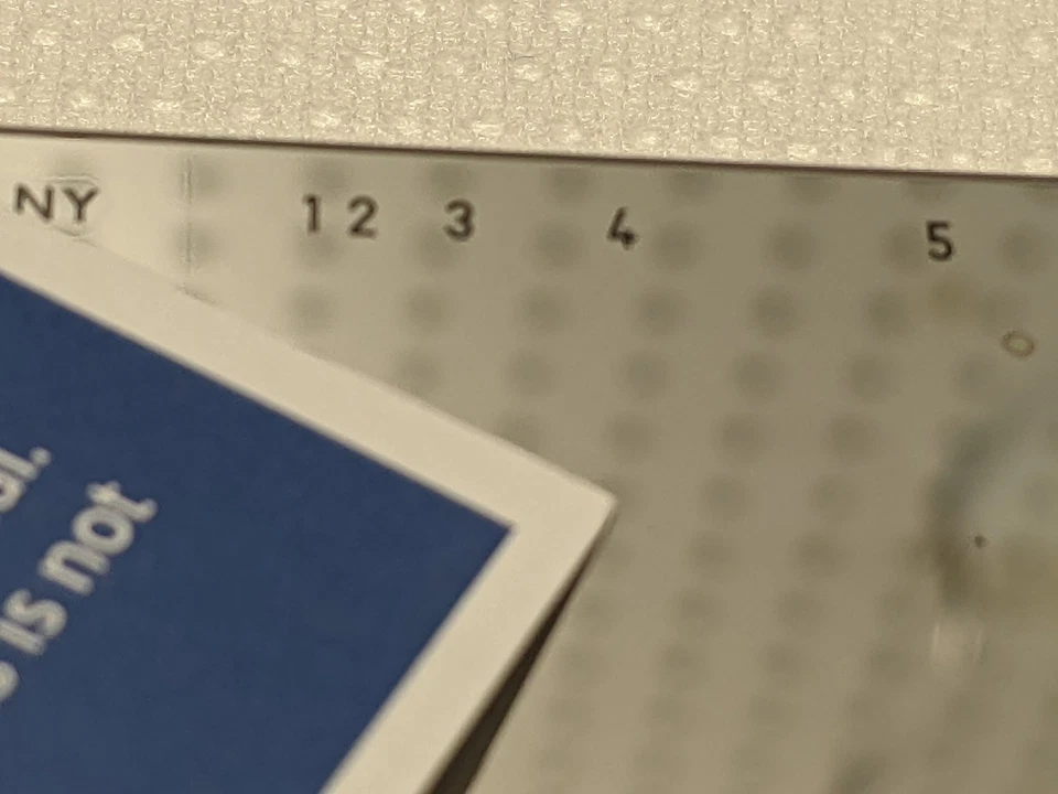 Leitz Wetzlar Quarz Chrom Loch Kalibrier Absehen Platte 060-680-090-000 - Bild 3 von 4