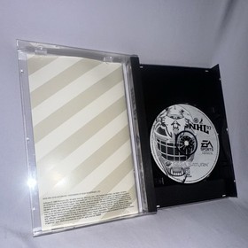 EA SPORTS SEGA Sega Saturn - NHL 97 Hockey Sports Game 1996 Disc w/ Case (Crack)