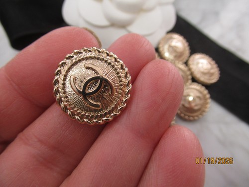 Lot Of five 16 Mm Designer Cc Button Gold Tone Chanel 5 BUTTONS