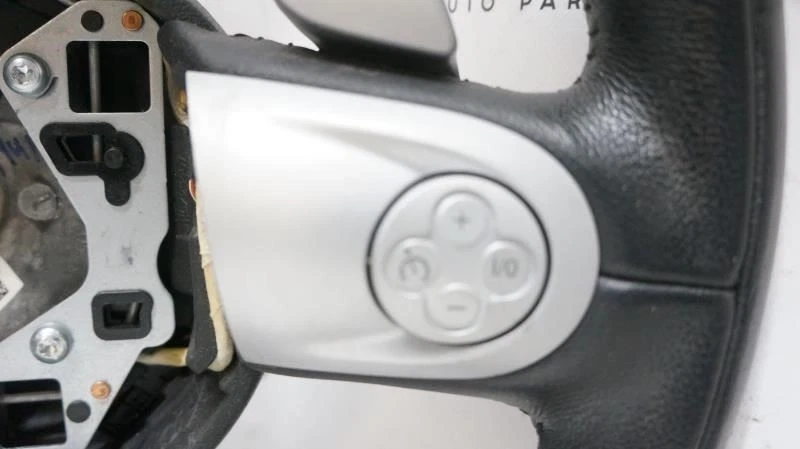 07-15 Mini Cooper 1.6L Volante Cuero con Botones de Control 32-30-6-794-625 Foto 4 de 4