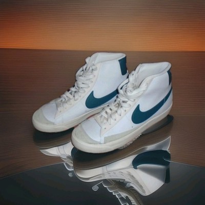 NIKE DUNK 2021 EDITION ADULT MENS USA SIZE 8--SEE PICTURES FIRST