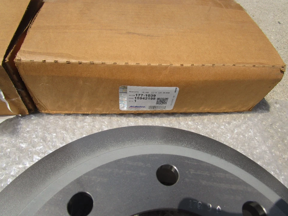 01 - 25 CHEVY GMC CADILLAC FRONT DISK BRAKE ROTORS QTY 2 OEM BRAND NEW Foto 4 de 4
