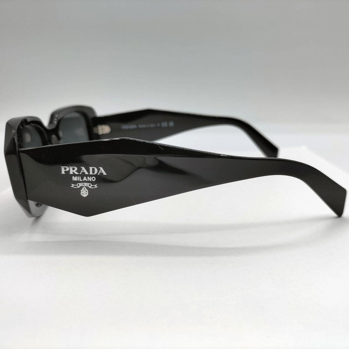 d*a様 【6/7まで出品】 PRADA SPR17W-F 1AB-5S0 サン PRADA Sunglasses SPR17W-F 1AB-5S0 | eBay