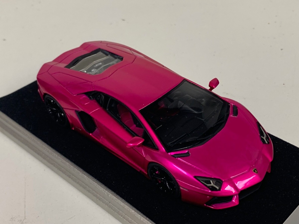 1/43 Looksmart Lamborghini Aventador LP-700 Coupe Flash Pink
