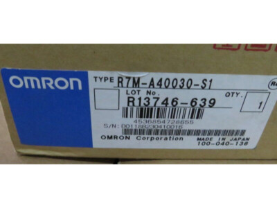 1PC OMRON R7M-A40030-S1 Servo Motor R7MA40030S1 New In Box
