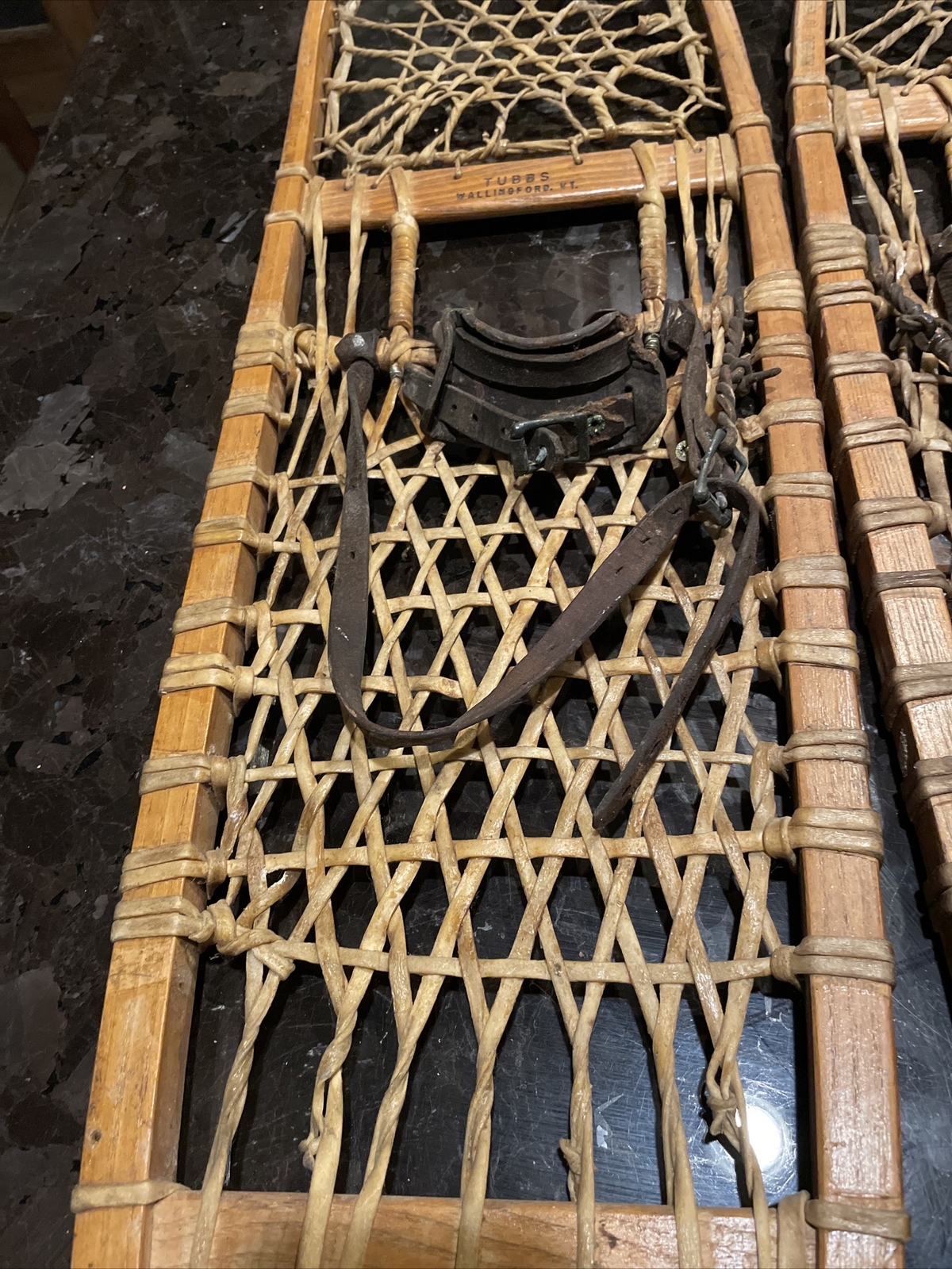 Vintage TUBBS Snowshoes Wallingford Vermont Wood & Leather No. 200 10