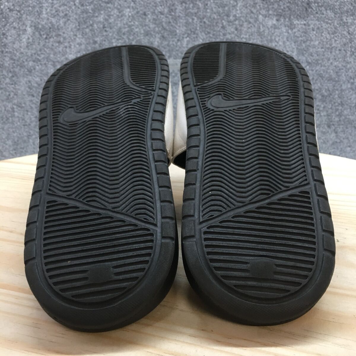 Nike Sandals Mens 11 Benassi JDI Slide Slip On Comfort Nike Sandals Mens 11 Benassi JDI Slide Slip On Comfort