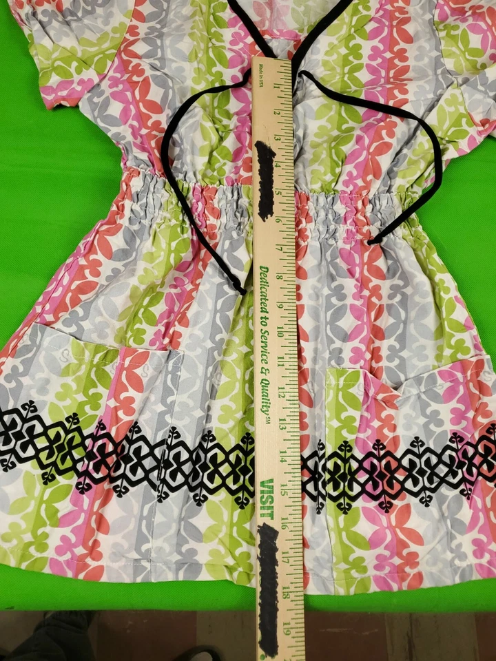 Sketchers multicolor patterned women's elastic waist scrub top size s - Image 4 of 4