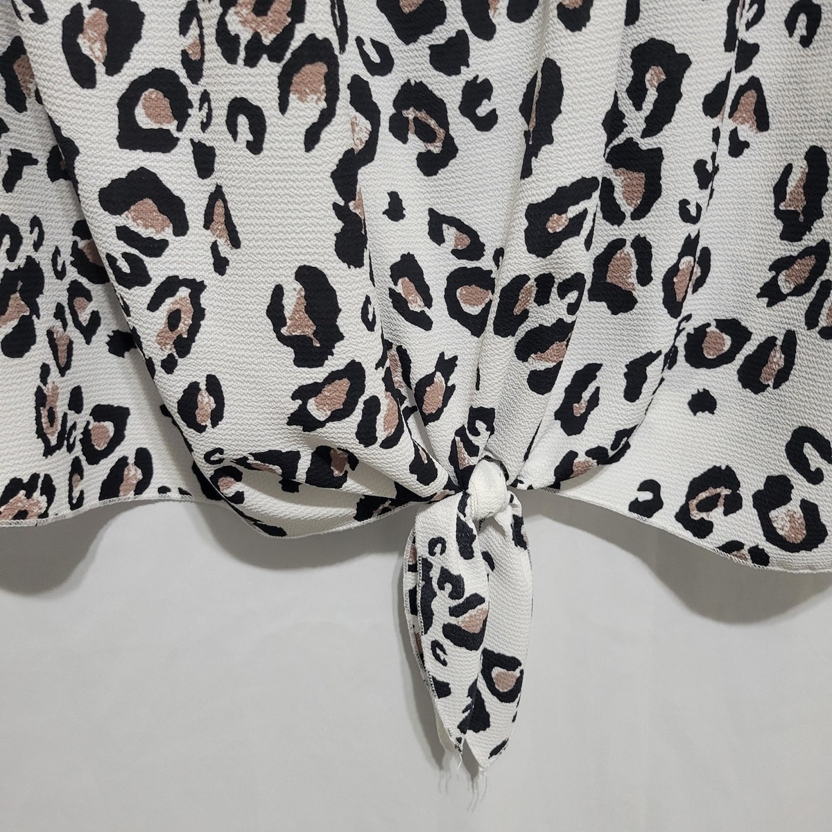 Giddy Up Glamour leopard print w/ruffled sleeves & tie accect at the bottom 3X View 2