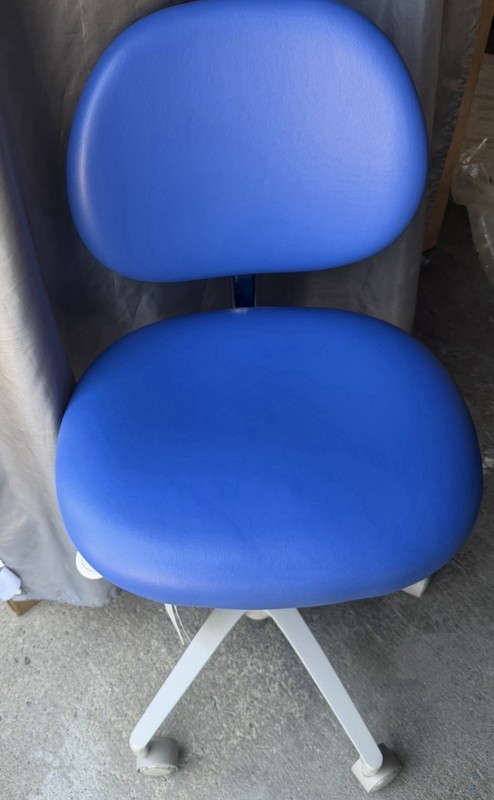 A-dec 421 Doctor's Stool Blue Chair for Dentistry Dental Laboratory Medical Use