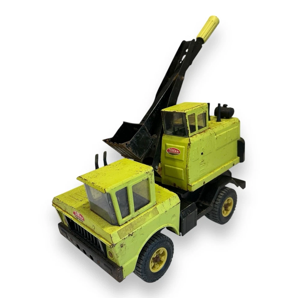 Green Tonka Mighty Shovel 3930  17” Pressed Steel  1970s Vintage Euclid Lime - Image 3 of 4