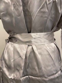 Lise Charmel Silver Grey Silk Robe 12 Medium Ultra Feminin Perle Satin & lace