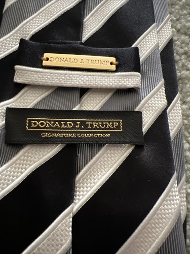 DONALD TRUMP TIE Signature Collection Silk Necktie Black Gray White Stripe - Picture 3 of 13