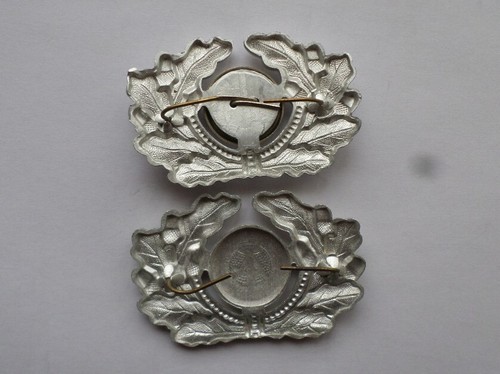 2x DDR NVA Grenztruppen Polizei Abzeichen Mützenkranz Kokarde für Uniform Mütze - Bild 3 von 5