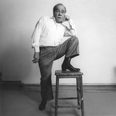 English actor comedian Max Wall posed in England circa 1975 - Old Photo 9