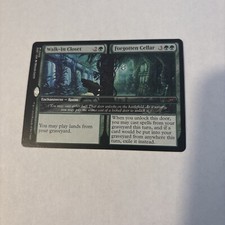 Walk-In Closet   Forgotten Cellar Duskmourn: House of Horror Regular