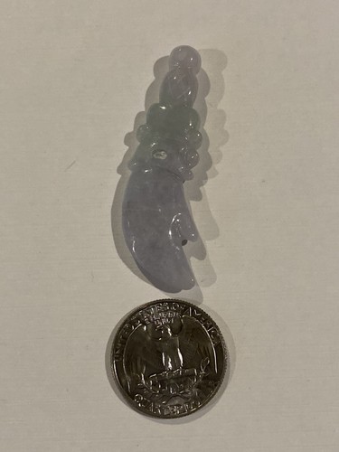 Vintage Natural Carved Jadeite Jade Pendant. Size Small - Picture 8 of 21