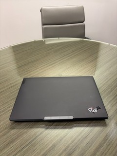 Lenovo ThinkPad X1 Carbon Gen 12 OLED Ultra 7 155U 32GB 1TB SSD Win11