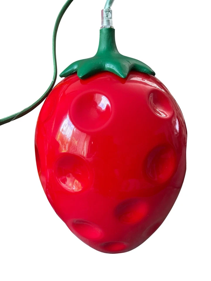 FRUIT STRAWBERRY LARGE LAMP BY URBAN OUTFITTERS NEW UK PLUG E14/4W - Image 4 of 4