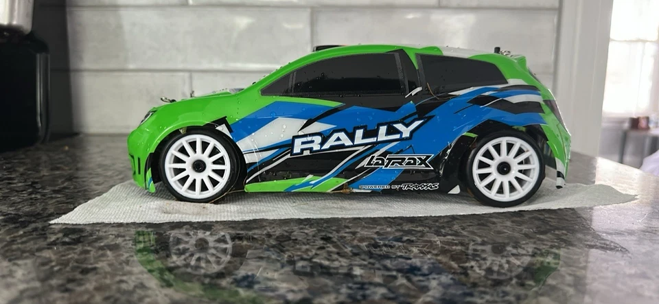 LaTrax Rally: 1/18 Scale 4WD Electric Rally Racer - Red - Image 4 of 4