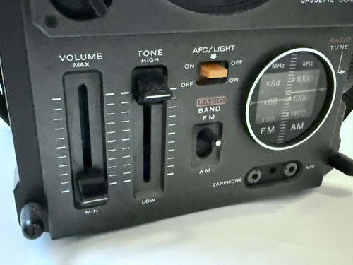 Sony FX-300 Jackal 200 Vintage TV AM/FM Radio Cassette Recorder Japan Working - Picture 8 of 15